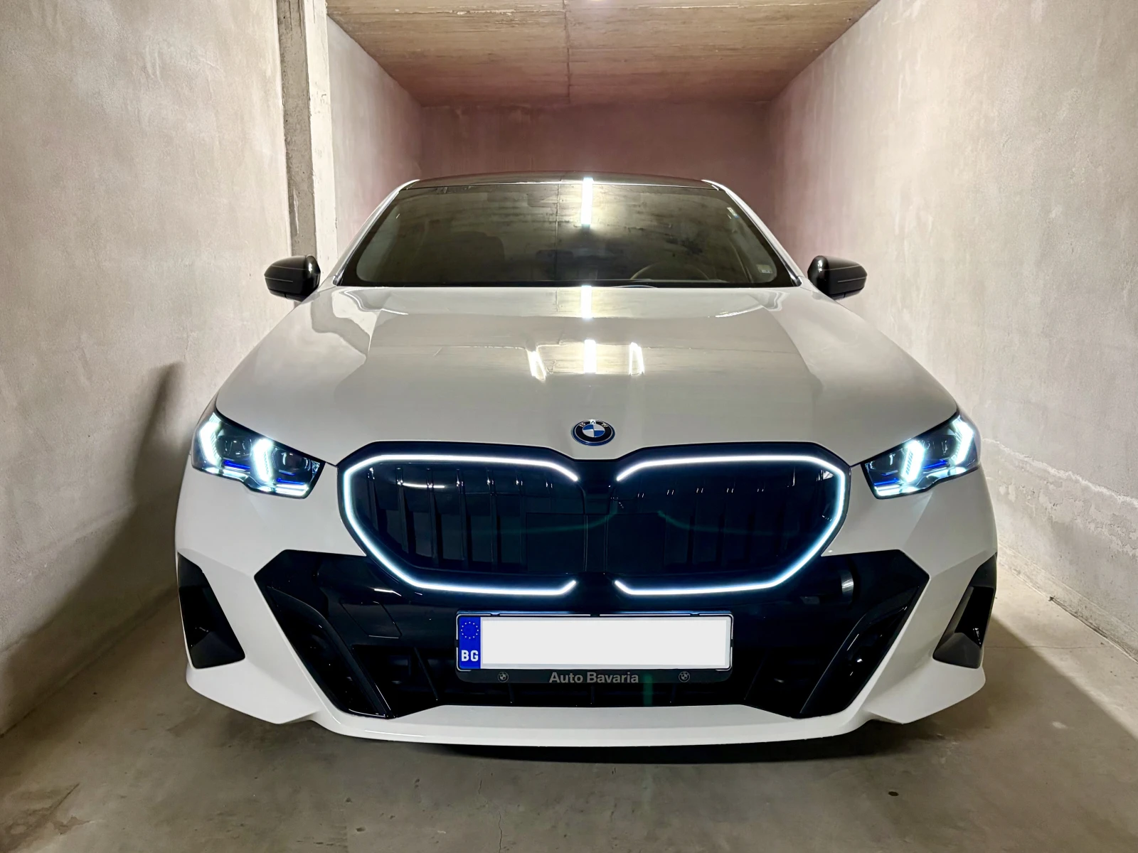 BMW 530E xDrive M Sport Pro, снимка 3 - Автомобили и джипове - 54719366