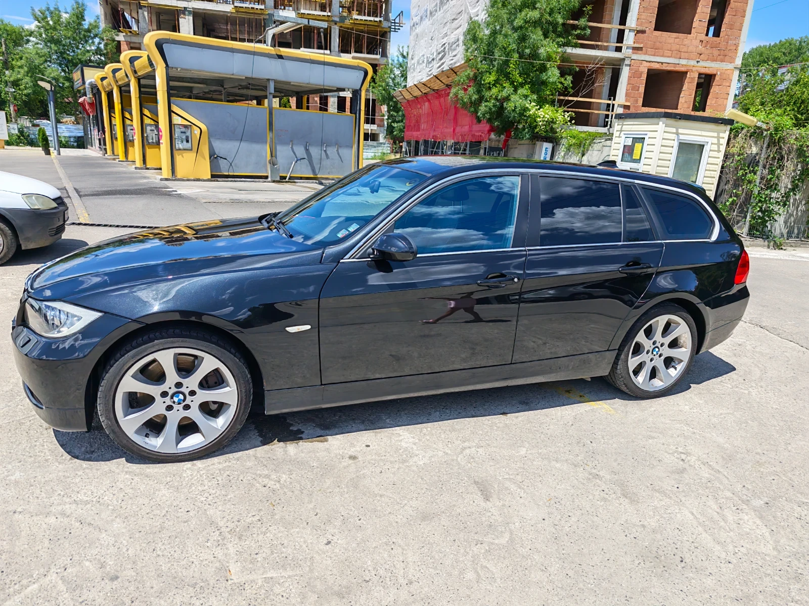 BMW 335 E91, снимка 4 - Автомобили и джипове - 55203999