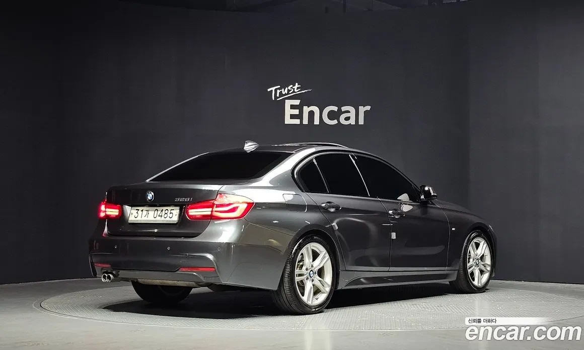 BMW 328 M PACK| HEAD UP| ШИБИДАХ| KEYLESS| 8ZF, снимка 3 - Автомобили и джипове - 55211325