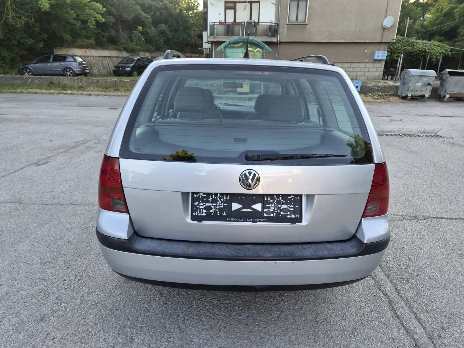 VW Golf 1.9 TDI, снимка 8 - Автомобили и джипове - 55220311