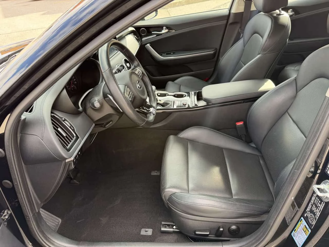 Kia Stinger * GT Line AWD Leather Brand new Brakes & Tires * C, снимка 11 - Автомобили и джипове - 55343500