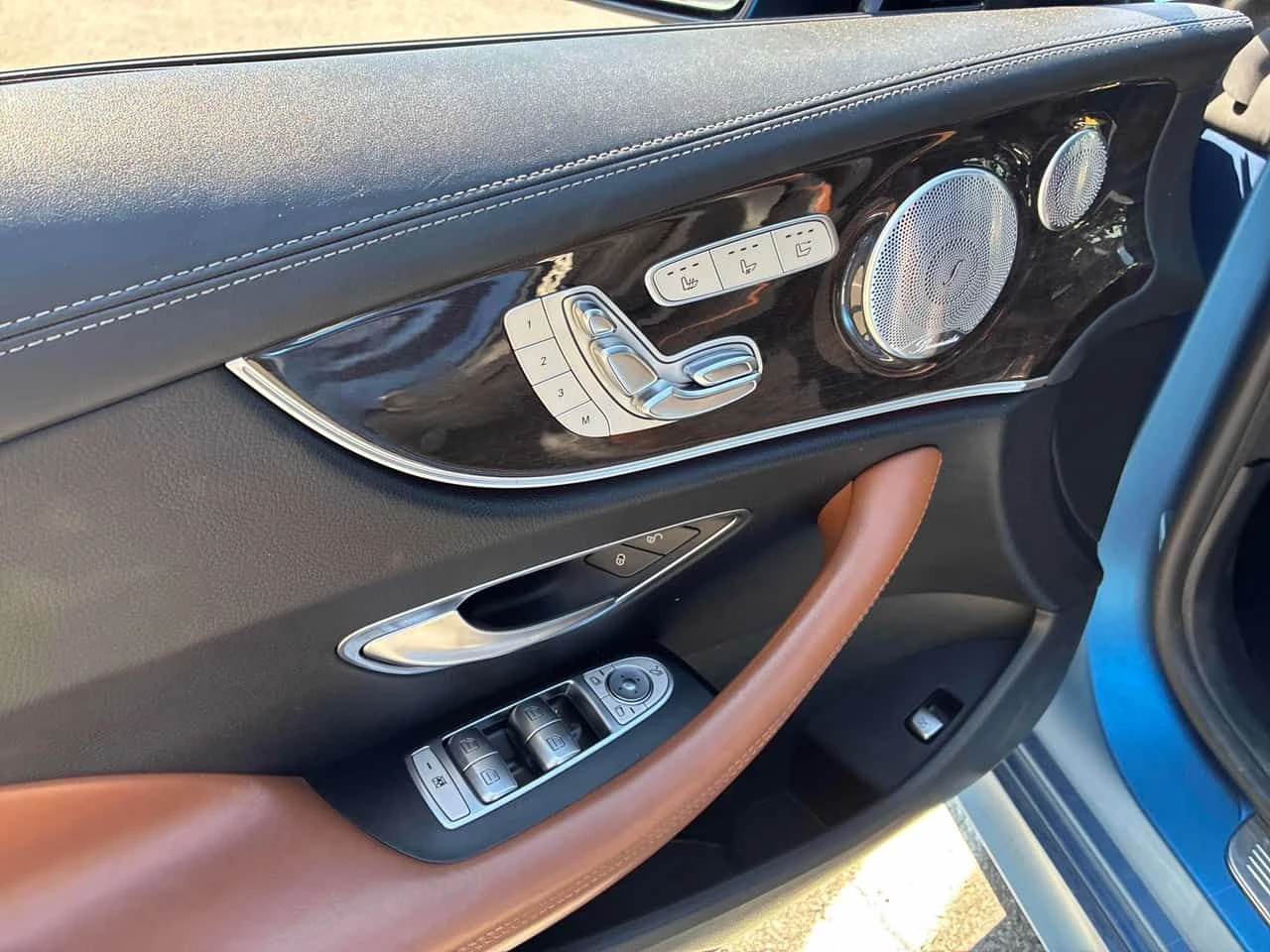 Mercedes-Benz E 53 AMG /360/DIS/BURMESTER/ОБДУХВАНЕ/МАСАЖИ, снимка 11 - Автомобили и джипове - 55632563