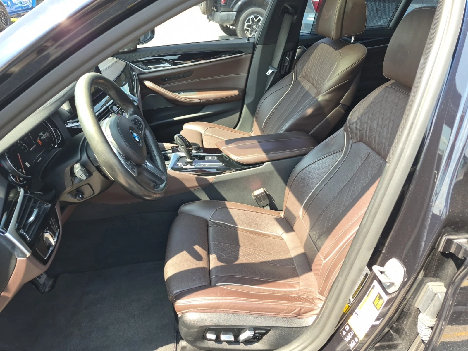 BMW 550 M550I XDRIVE / CARFAX / АВТОКРЕДИТ / ОБДУХВАНЕ , снимка 8 - Автомобили и джипове - 55847548