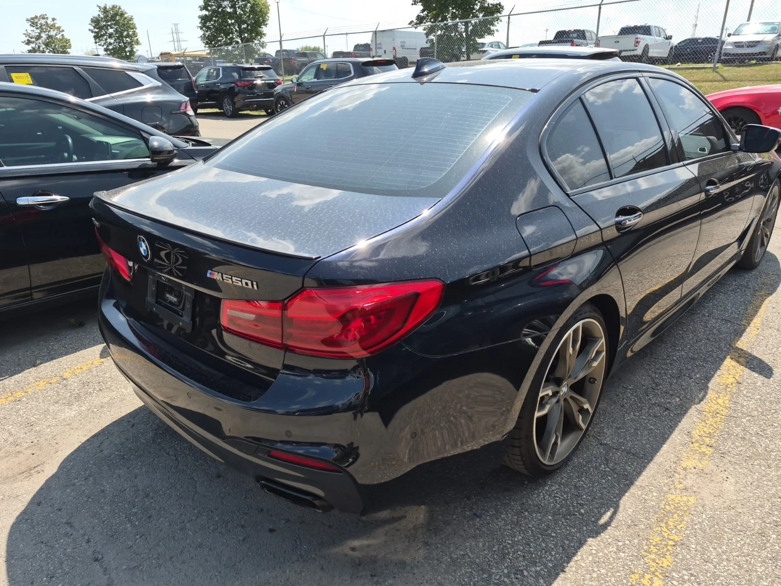 BMW 550 M550I XDRIVE / CARFAX / АВТОКРЕДИТ / ОБДУХВАНЕ , снимка 3 - Автомобили и джипове - 55847548