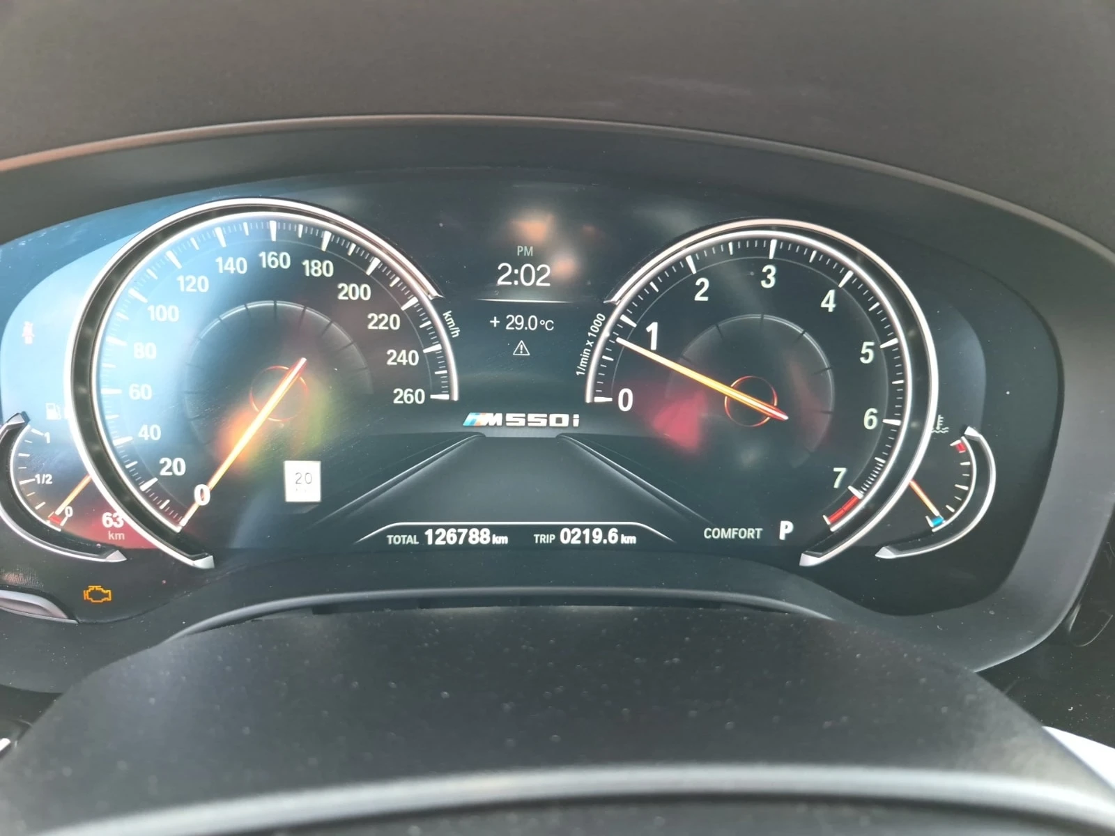 BMW 550 M550I XDRIVE / CARFAX / АВТОКРЕДИТ / ОБДУХВАНЕ , снимка 10 - Автомобили и джипове - 55847548