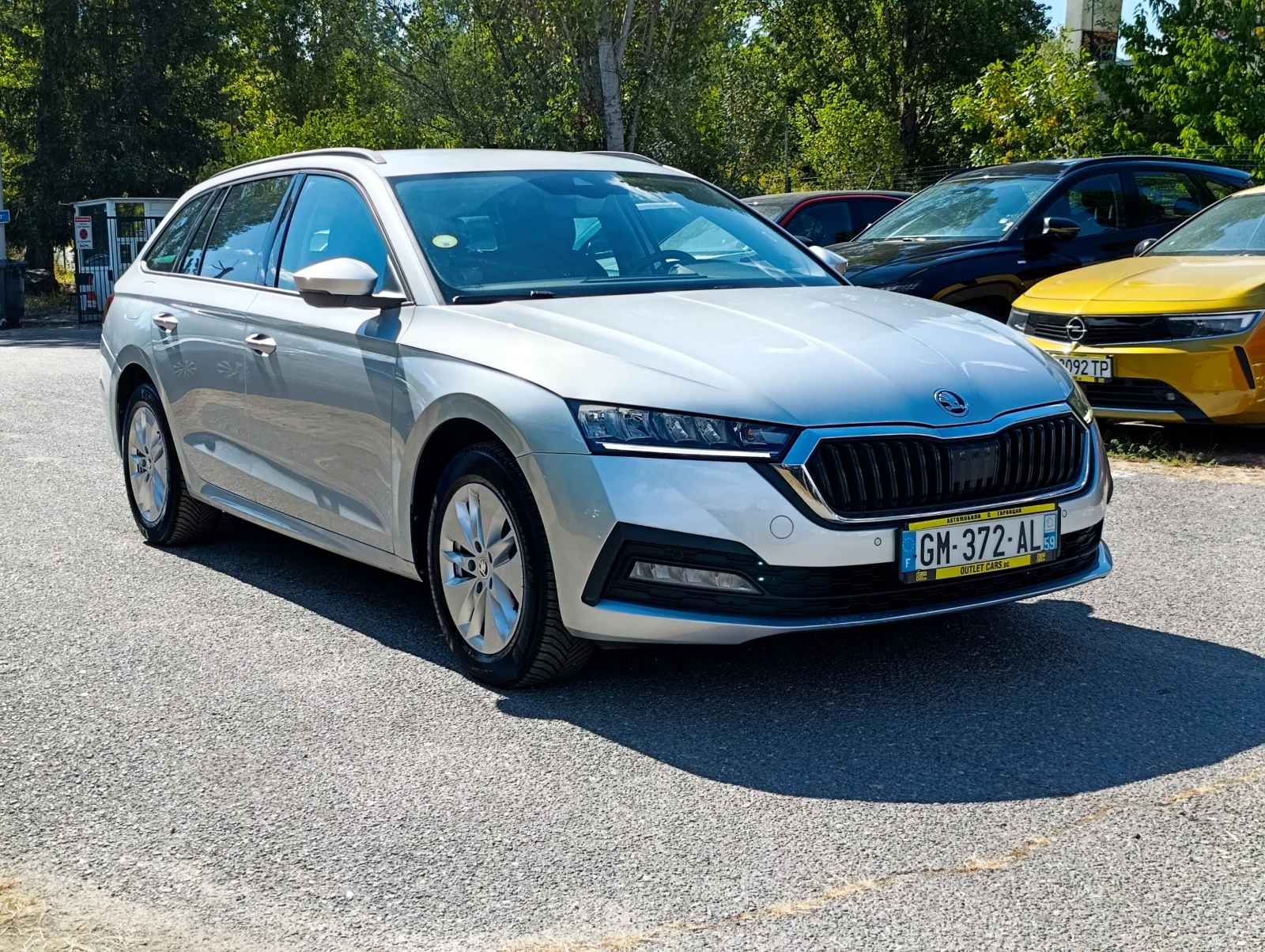 Skoda Octavia 2.0TDI 150кс Business DSG7, снимка 2 - Автомобили и джипове - 56006021