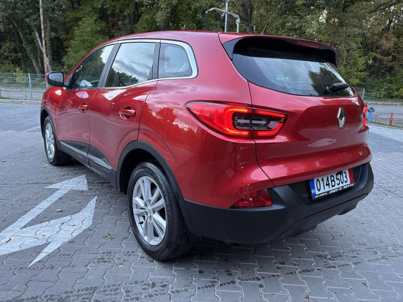 Renault Kadjar 4 ЦИЛИНДРОВ, снимка 3 - Автомобили и джипове - 45584791
