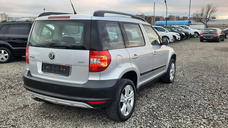 Skoda Yeti 2.0D * 4x4 * Италия , снимка 3 - Автомобили и джипове - 48297615