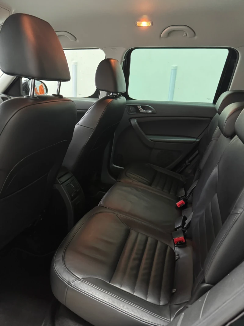 Skoda Yeti 2.0 tdi, снимка 14 - Автомобили и джипове - 52327612