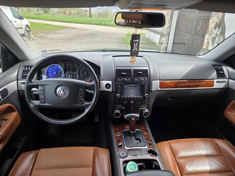 VW Touareg, снимка 8 - Автомобили и джипове - 52647061