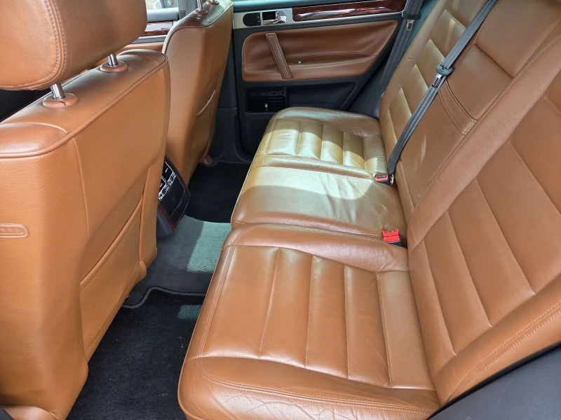 VW Touareg, снимка 9 - Автомобили и джипове - 52647061