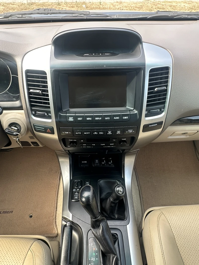 Toyota Land cruiser, снимка 12 - Автомобили и джипове - 51739062