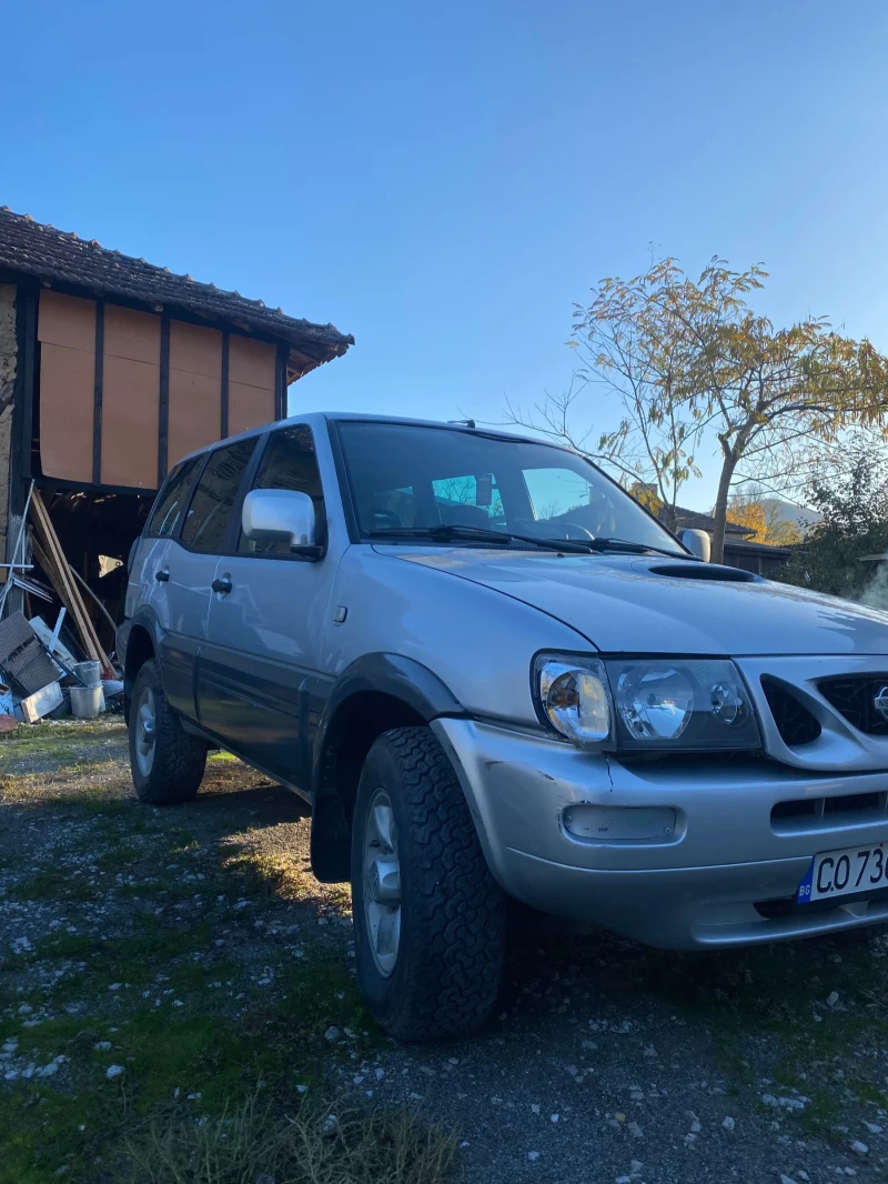 Nissan Terrano 2.7 TDi , снимка 2 - Автомобили и джипове - 52257811