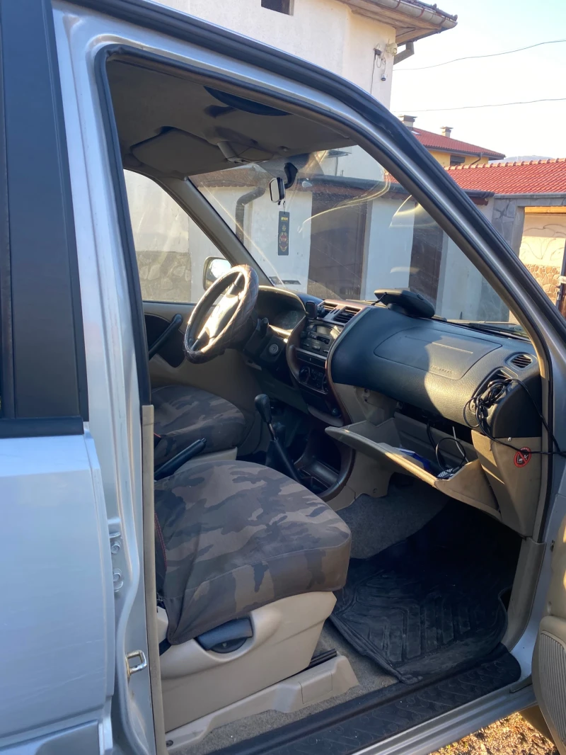 Nissan Terrano 2.7 TDi , снимка 9 - Автомобили и джипове - 52257811