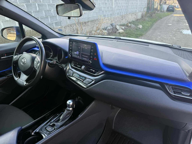 Toyota C-HR C-HR XLE. SPECIAL 2.0i, снимка 12 - Автомобили и джипове - 52915603
