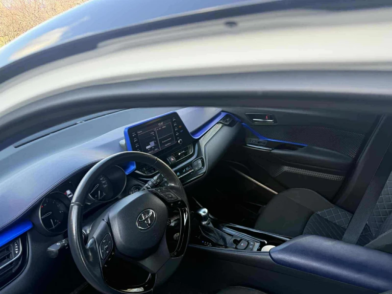 Toyota C-HR C-HR XLE. SPECIAL 2.0i, снимка 13 - Автомобили и джипове - 52915603