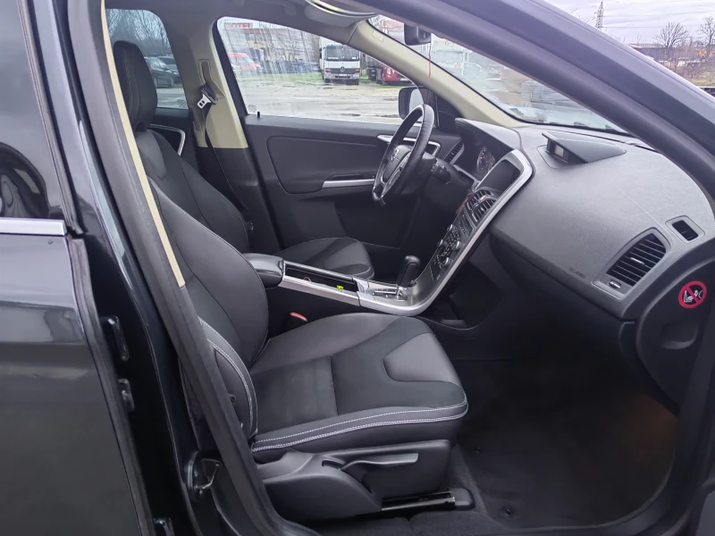 Volvo XC60 ХС пакет/2.4д/топ, снимка 14 - Автомобили и джипове - 53573133