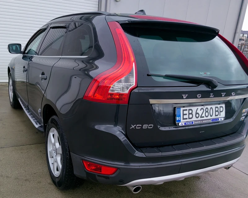 Volvo XC60 ХС пакет/2.4д/топ, снимка 4 - Автомобили и джипове - 53573133