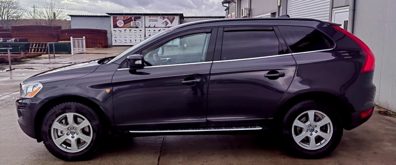 Volvo XC60 ХС пакет/2.4д/топ, снимка 7 - Автомобили и джипове - 53573133