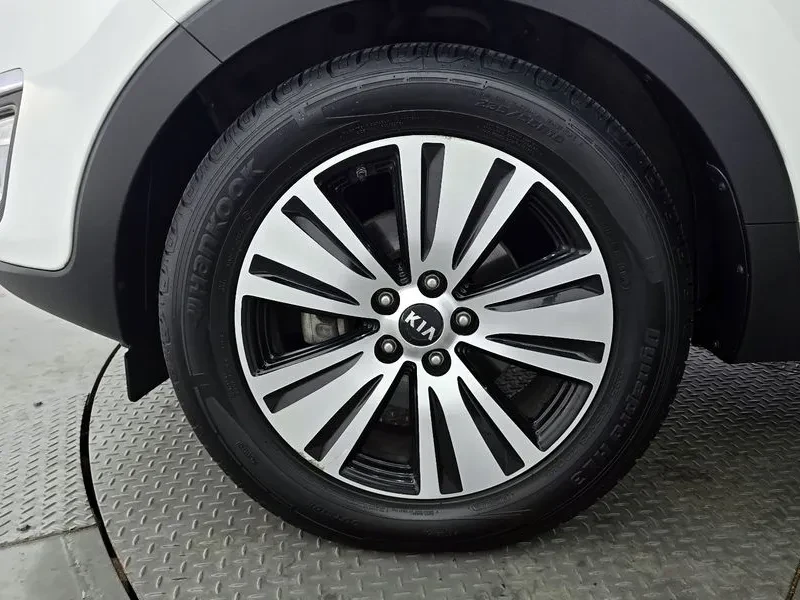 Kia Sportage 2.0 CRDi 4WD, снимка 5 - Автомобили и джипове - 54274971