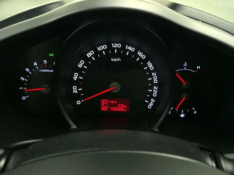 Kia Sportage 2.0 CRDi 4WD, снимка 8 - Автомобили и джипове - 54274971