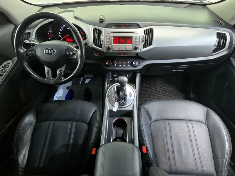 Kia Sportage 2.0 CRDi 4WD, снимка 7 - Автомобили и джипове - 54274971