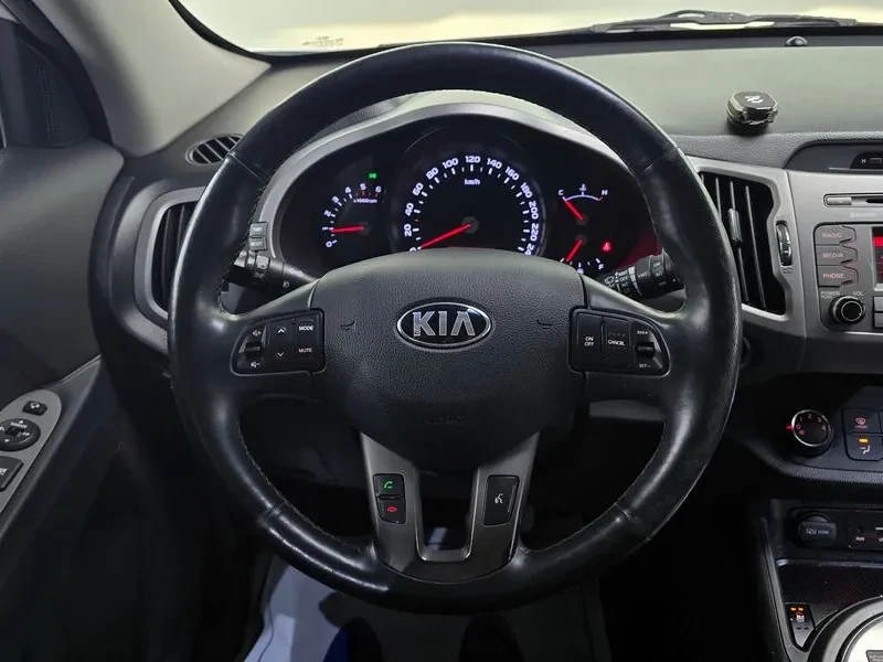 Kia Sportage 2.0 CRDi 4WD, снимка 14 - Автомобили и джипове - 54274971