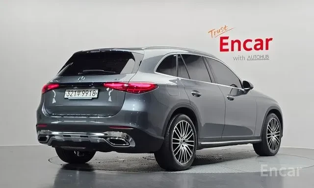 Mercedes-Benz GLC 220 D * AMG * ОБДУХВАНЕ * 360 КАМЕРА * ПАНОРАМА * , снимка 3 - Автомобили и джипове - 55879374