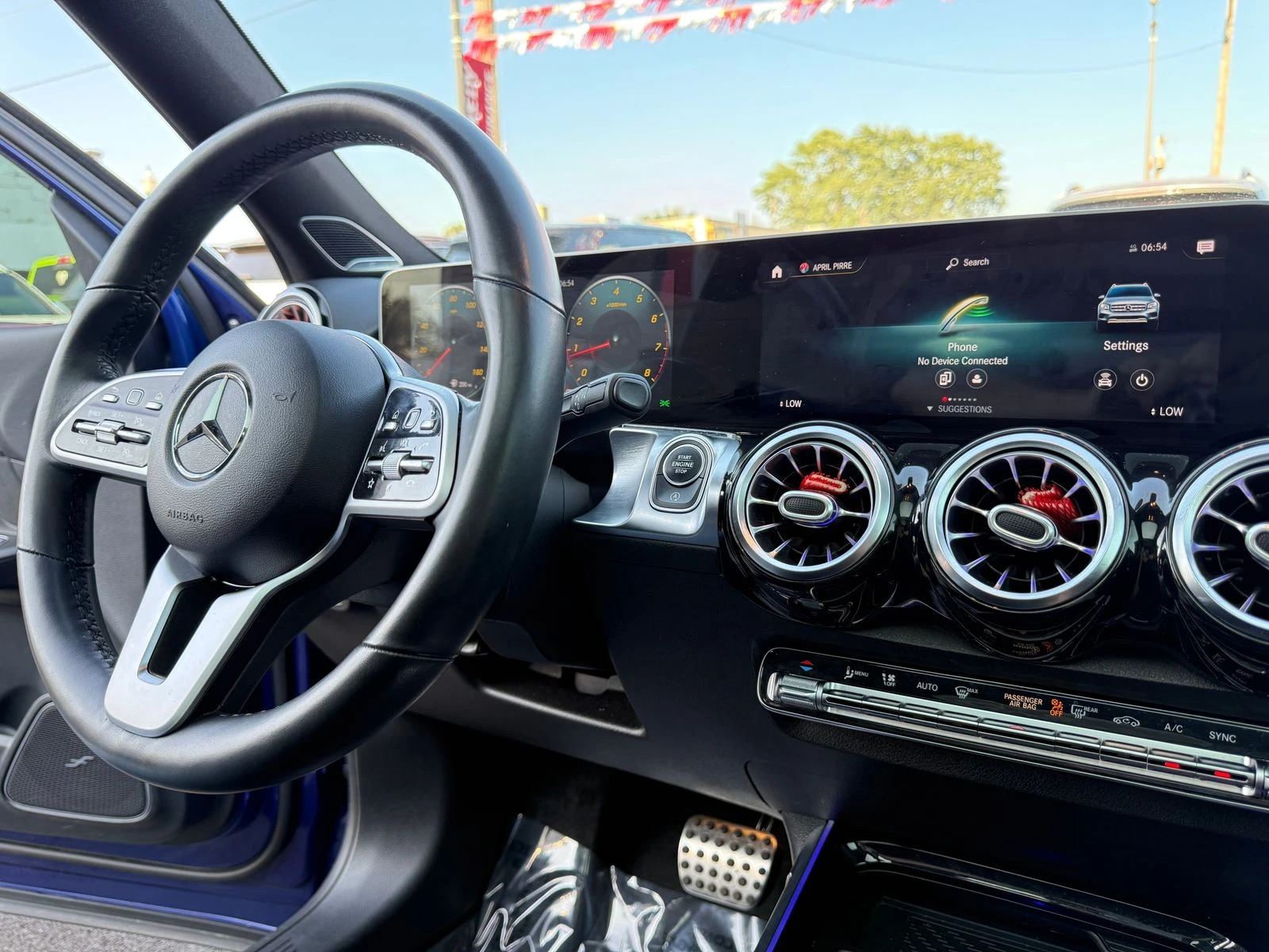 Mercedes-Benz GLB AMG PACK* 7МЕСТА* 360* BURMASTER* KEYLESS* PANO - изображение 10