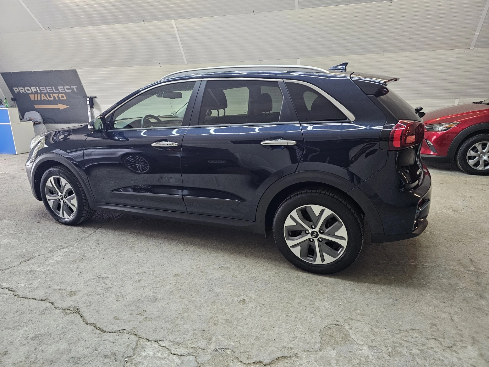 Kia Niro EXECUTIVE /64KW/ТЕРМОПОМПА/KEY LESS/DISTRONIC/JBL - изображение 3