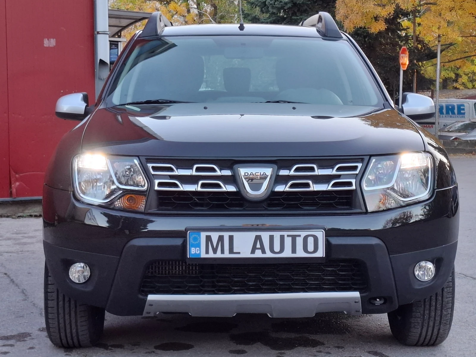 Dacia Duster 1.5dCi * 4x4 * КЛИМАТИК * ИТАЛИЯ * НАВИ *  - изображение 2