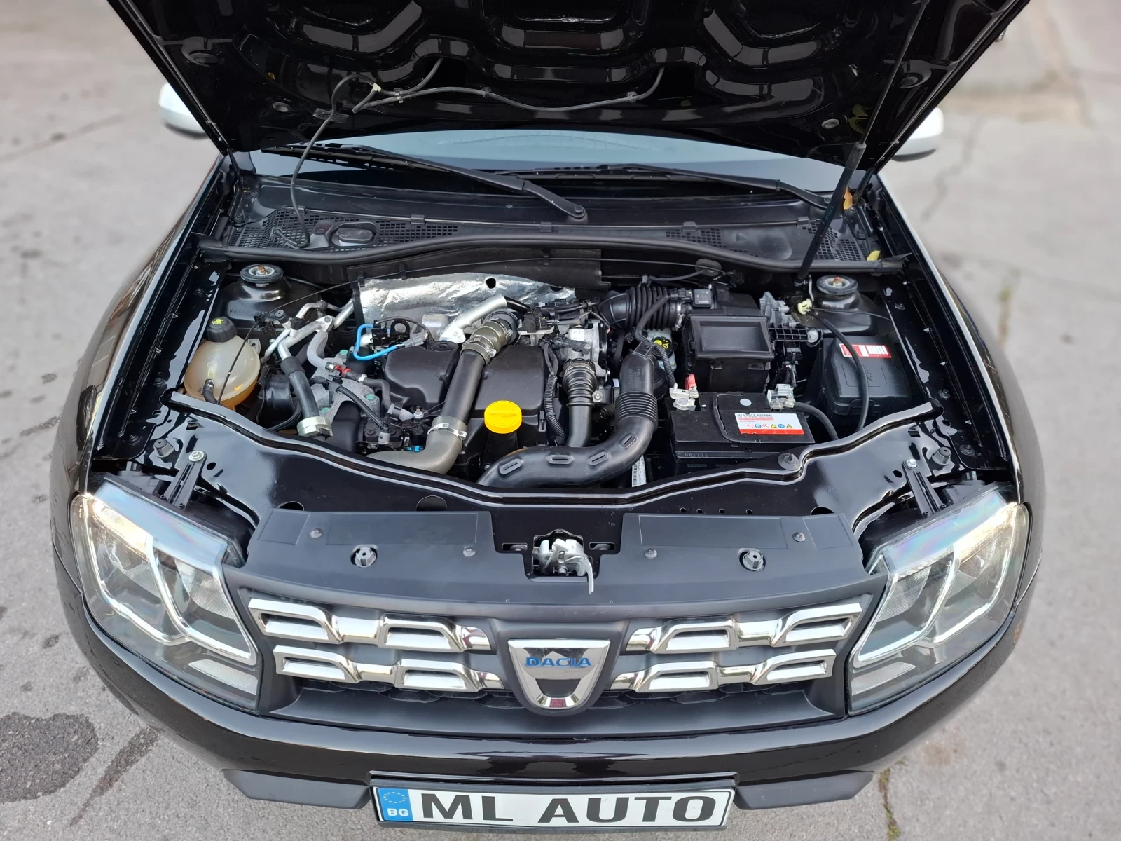 Dacia Duster 1.5dCi * 4x4 * КЛИМАТИК * ИТАЛИЯ * НАВИ *  - изображение 9