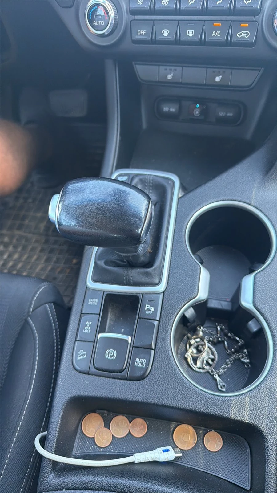 Kia Sportage, снимка 8 - Автомобили и джипове - 55992104