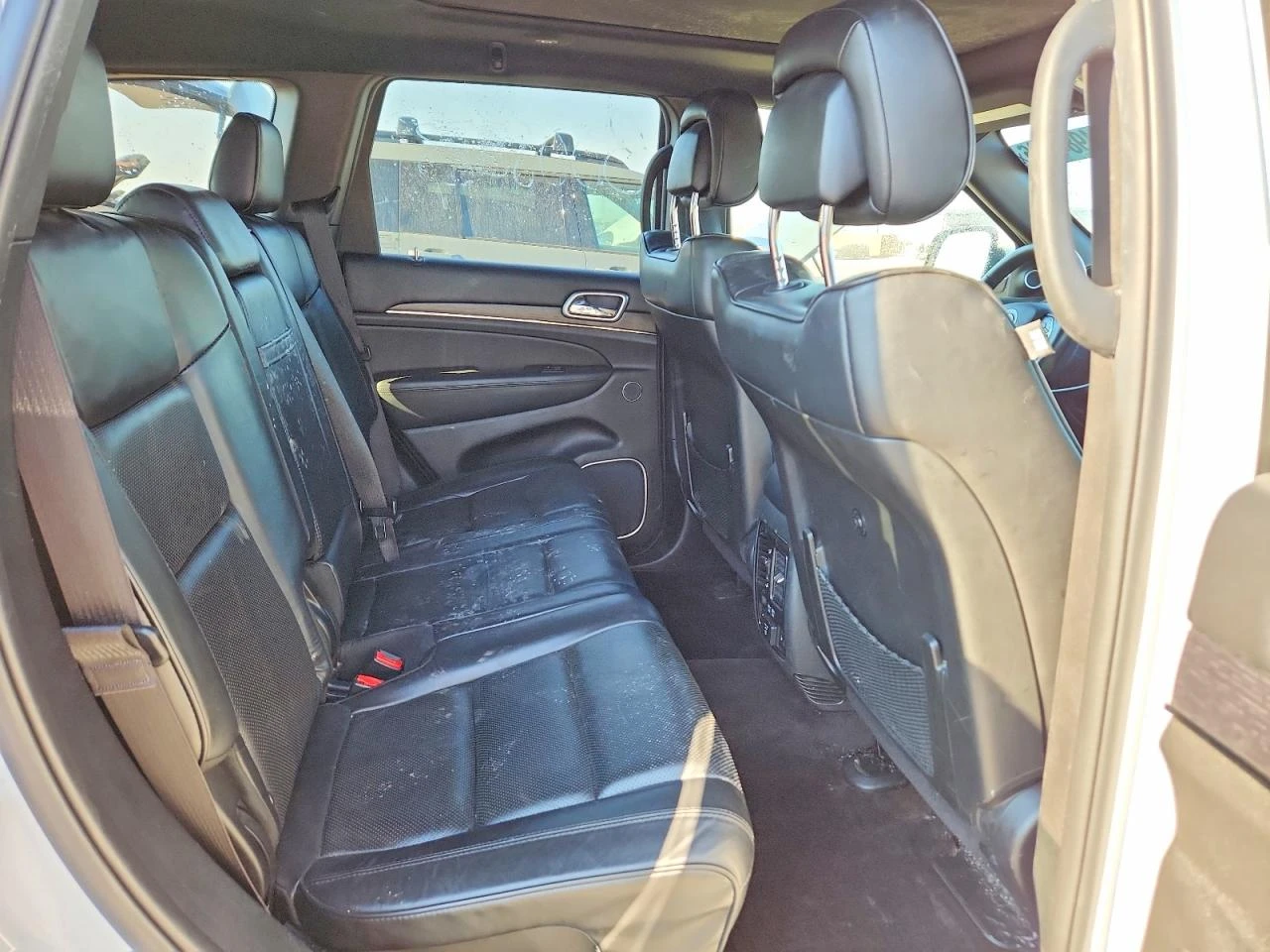 Jeep Grand cherokee 3.6l Overland, снимка 10 - Автомобили и джипове - 56025564