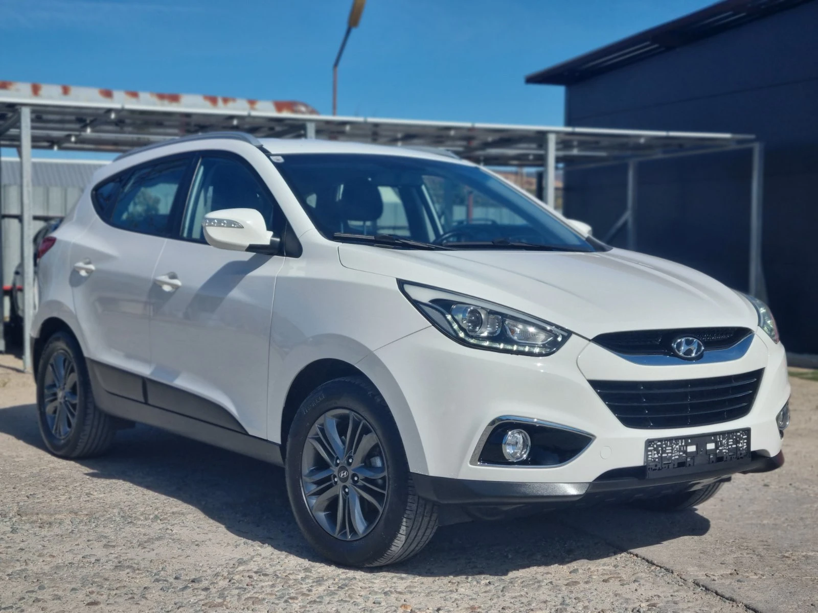 Hyundai IX35 2.0 CRDi 4x4, снимка 3 - Автомобили и джипове - 56357892