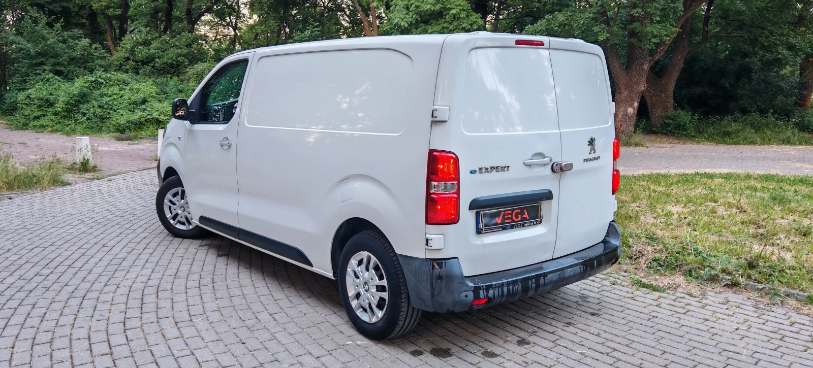 Peugeot Expert 75kw/h 55 000 km, снимка 7 - Бусове и автобуси - 54936126