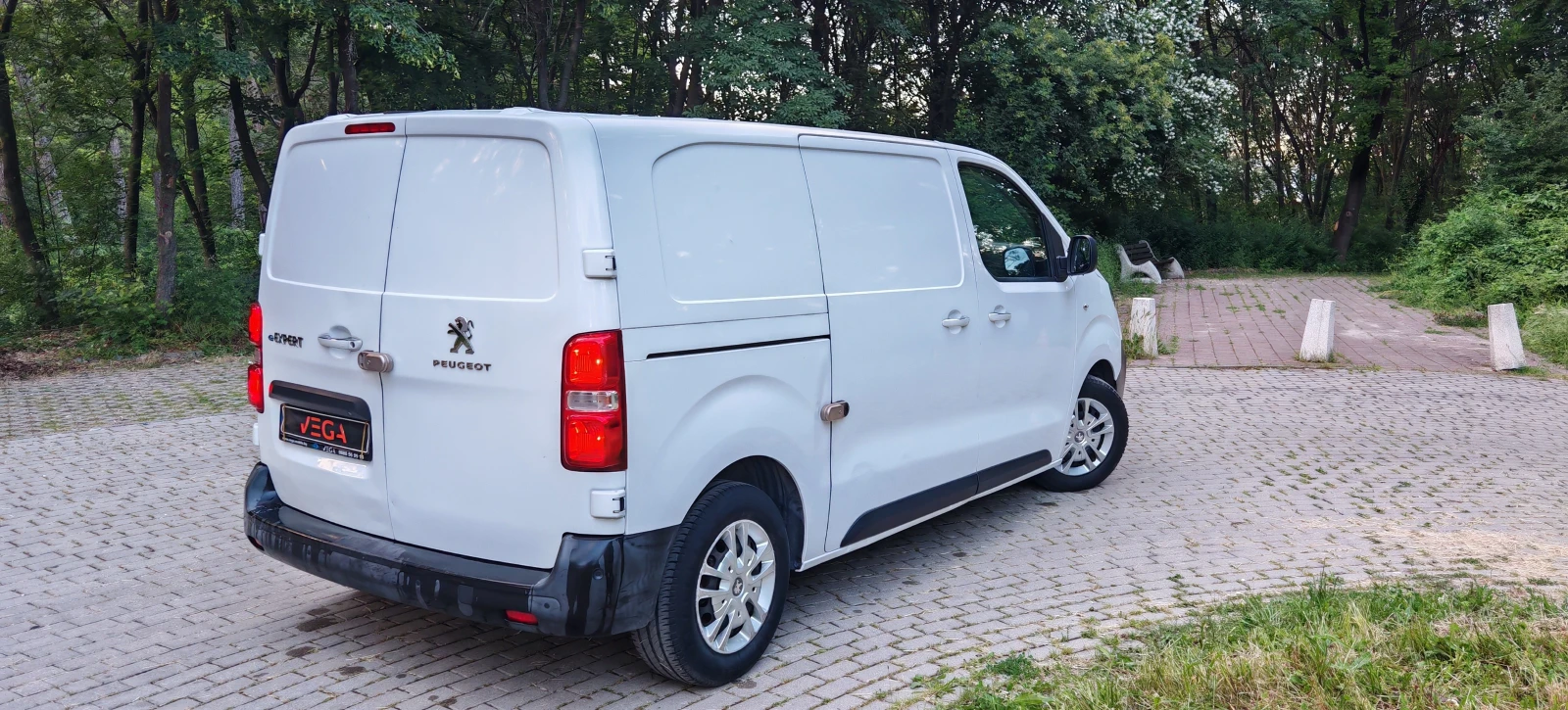 Peugeot Expert 75kw/h 55 000 km, снимка 5 - Бусове и автобуси - 54936126
