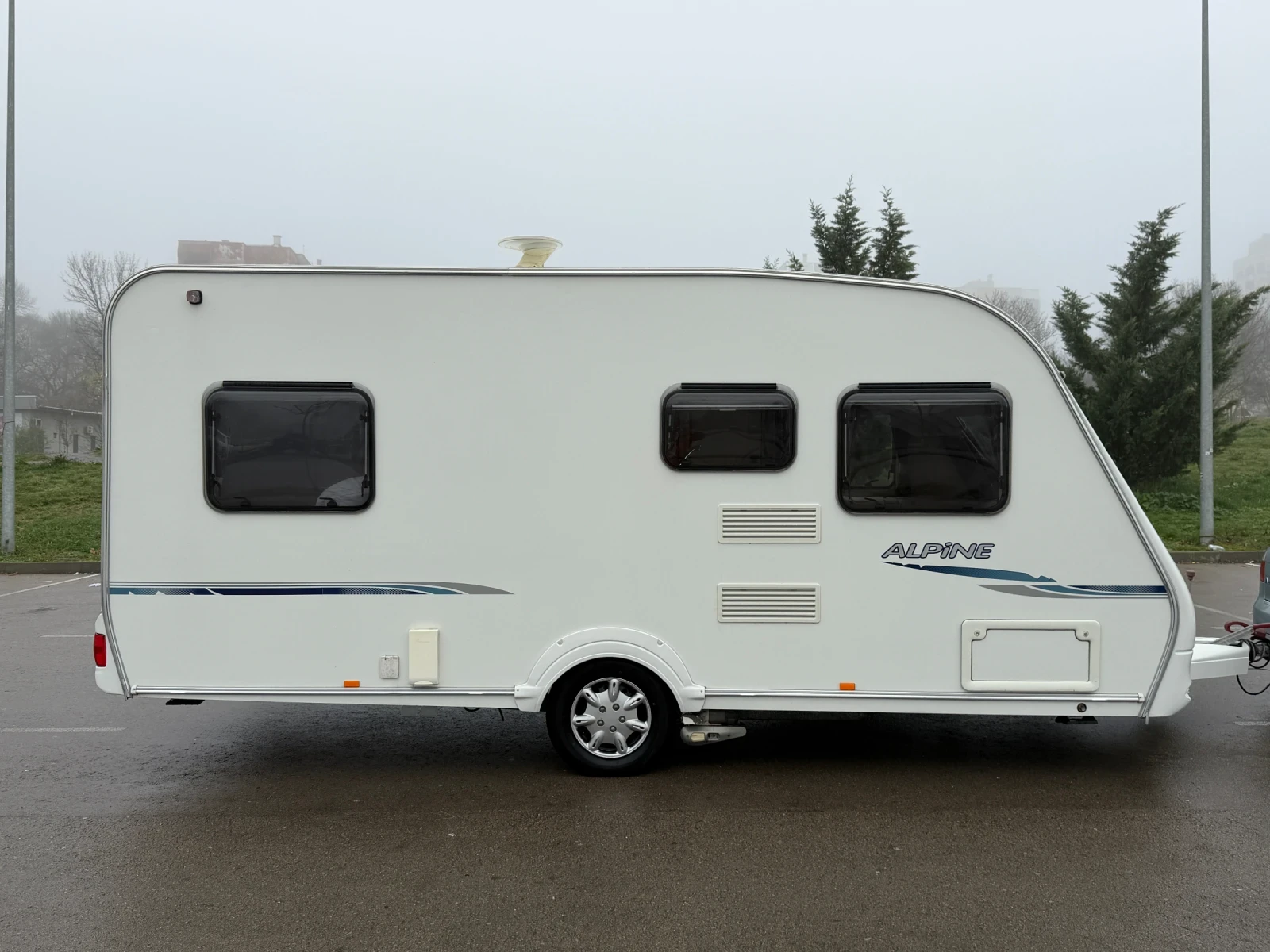 Каравана Hobby Swift Alpine 2009 Регистрирана - изображение 3