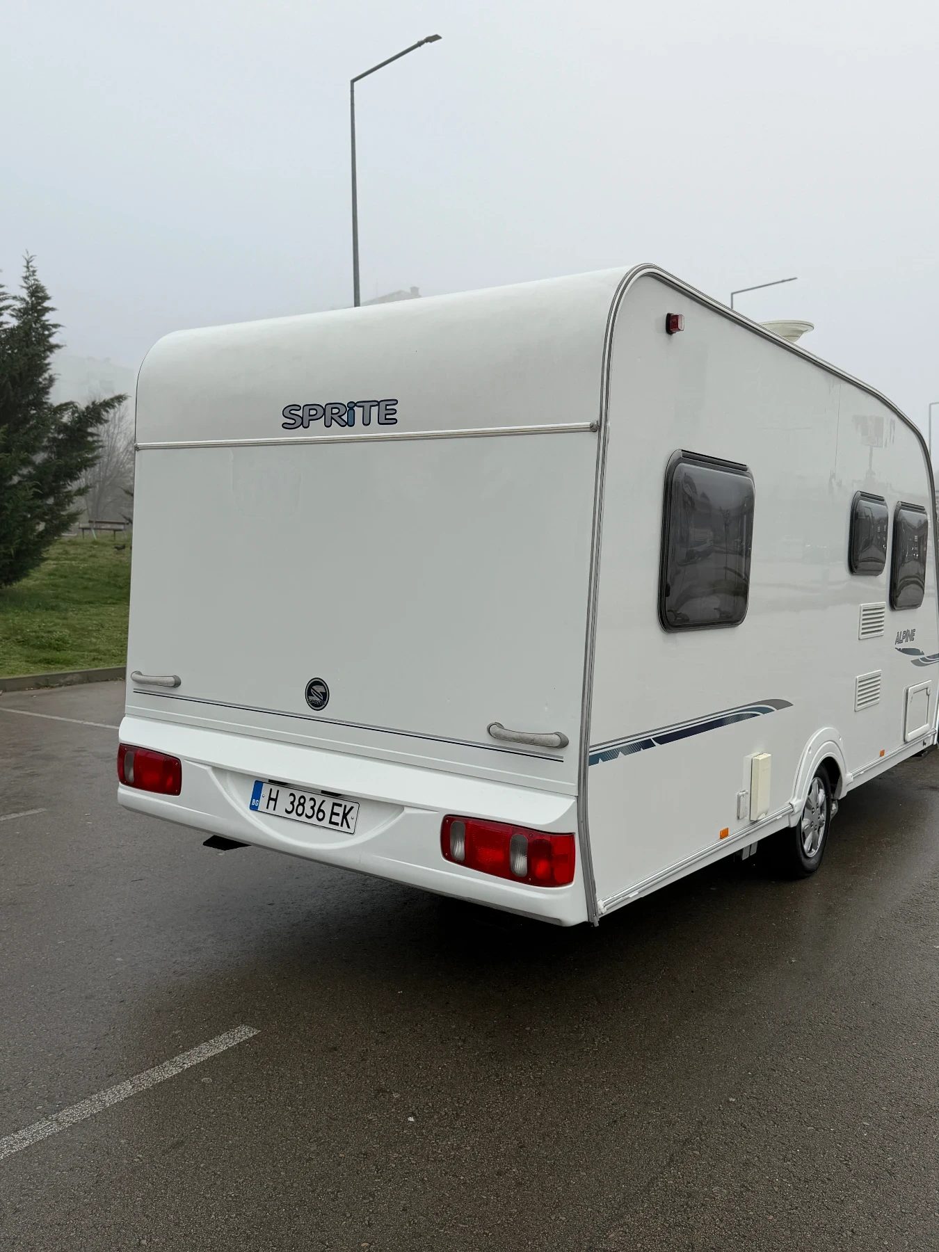 Каравана Hobby Swift Alpine 2009 Регистрирана - изображение 4