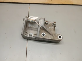 лапа двигател  Пежо 508 2.0хди