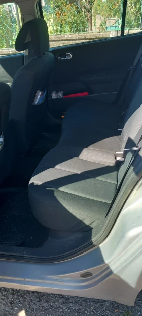 Renault Megane Комби, снимка 8