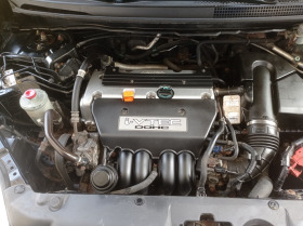 Honda Fr-v 2.0i - vtec - бензин, снимка 10 - Автомобили и джипове - 45657105