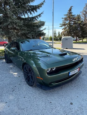 ����� �� �������� �� Dodge Challenger 6.4 Scat Pack 1320 