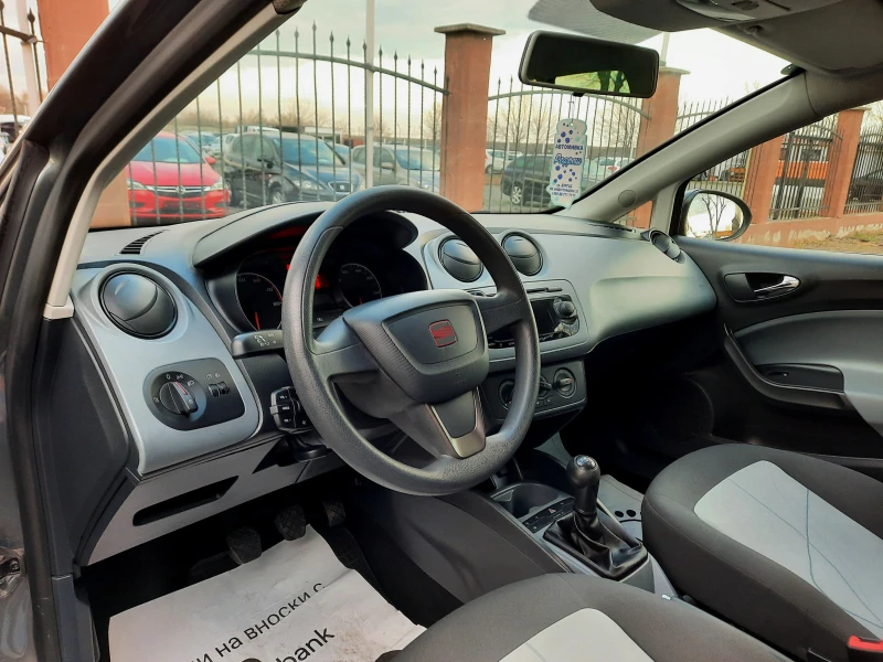 Seat Ibiza 1.2i, снимка 8 - Автомобили и джипове - 44863505