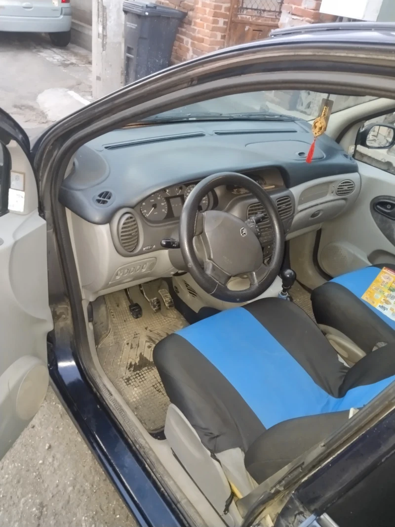 Renault Scenic 1.9 dti 98hp, снимка 4 - Автомобили и джипове - 48298274