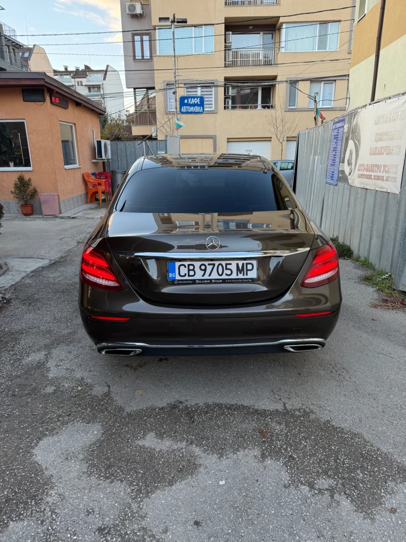 Mercedes-Benz E 220 108000 !!!, снимка 7 - Автомобили и джипове - 48360572