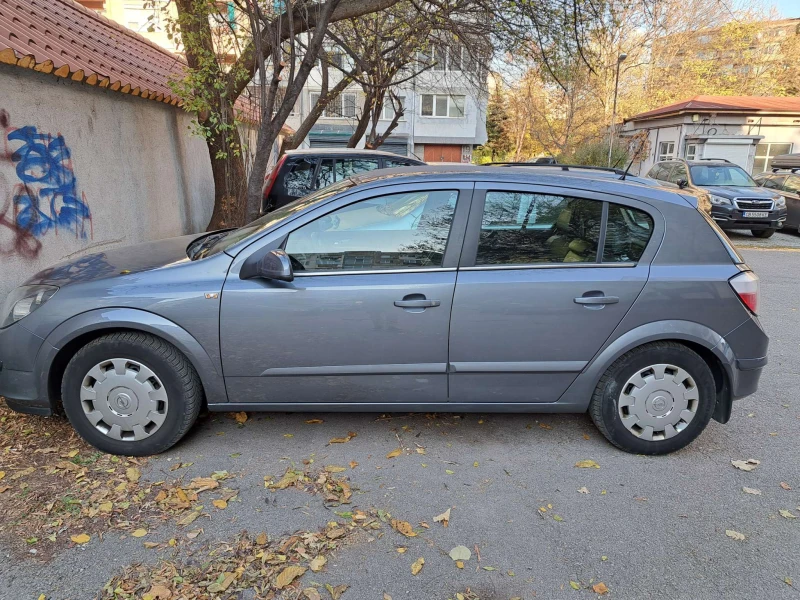 Opel Astra H, снимка 1 - Автомобили и джипове - 48634412