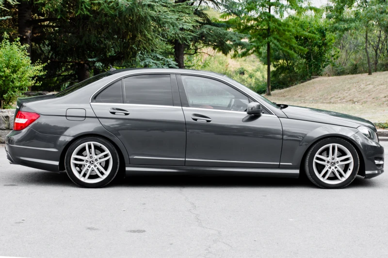 Mercedes-Benz C 350 AMG 4Matic, снимка 8 - Автомобили и джипове - 51904871