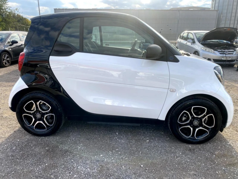 Smart Fortwo EQ 22kw панорама , снимка 5 - Автомобили и джипове - 52558775