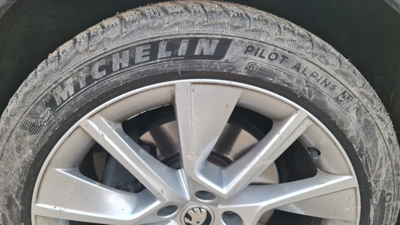 Skoda Superb Scout, снимка 11 - Автомобили и джипове - 52875474